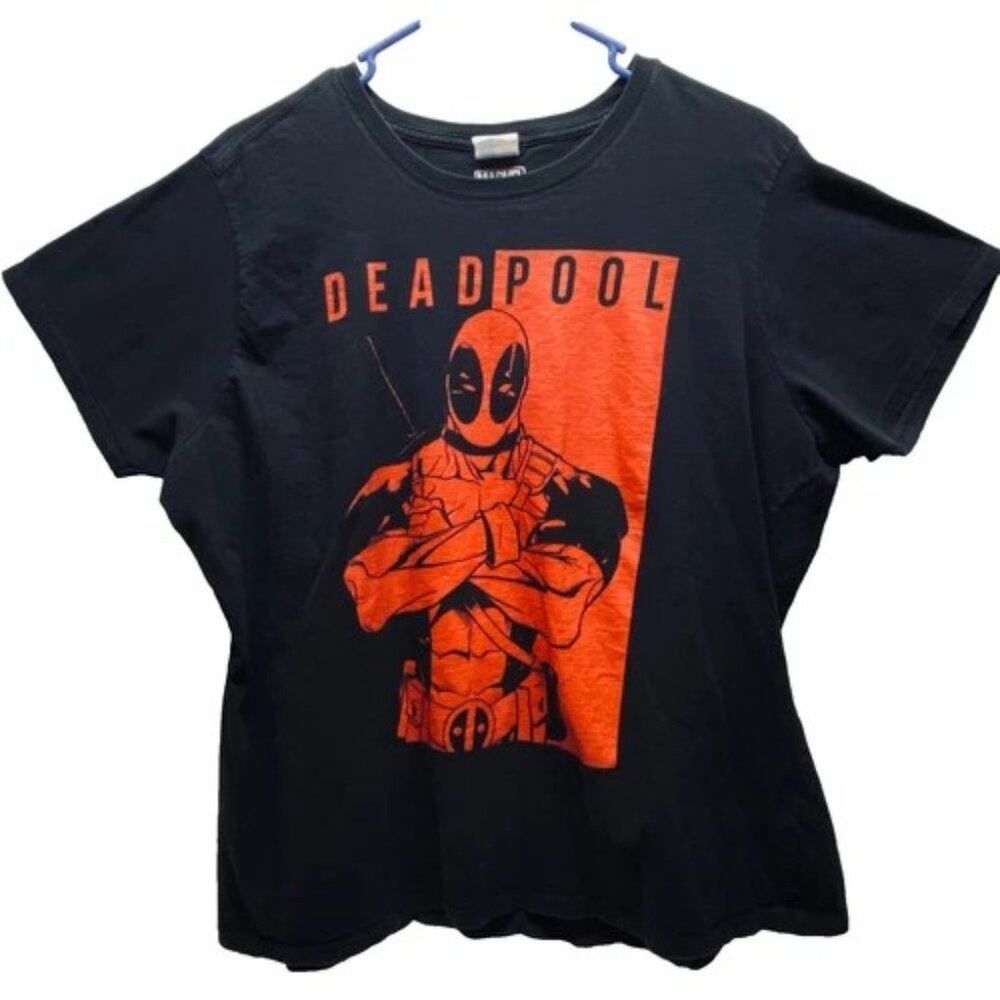 Marvel Graphic T-Shirt Deadpool Men's XXL Black Red Short Sleeve Crewneck GUC‎